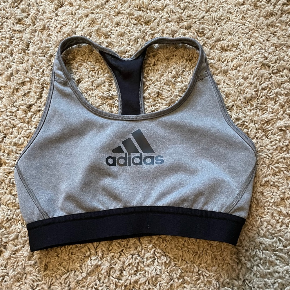 adidas sports bra, size S